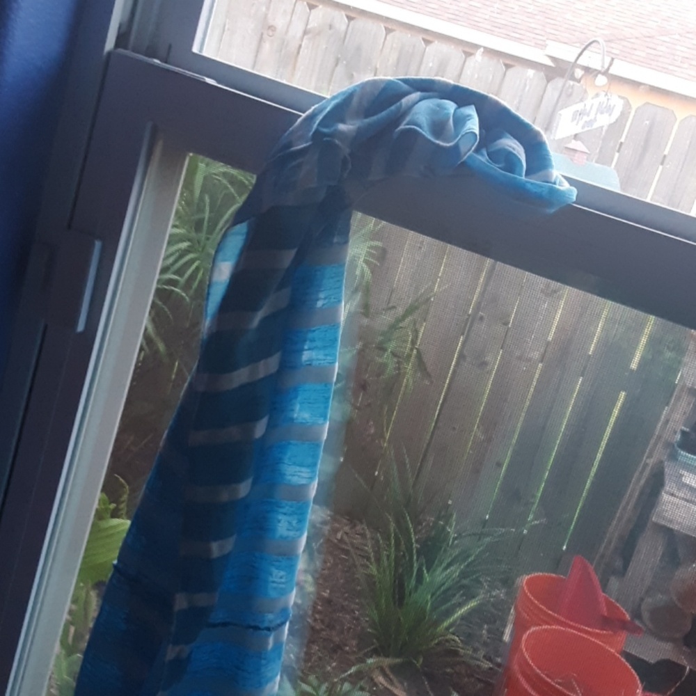 a wrap/scarf